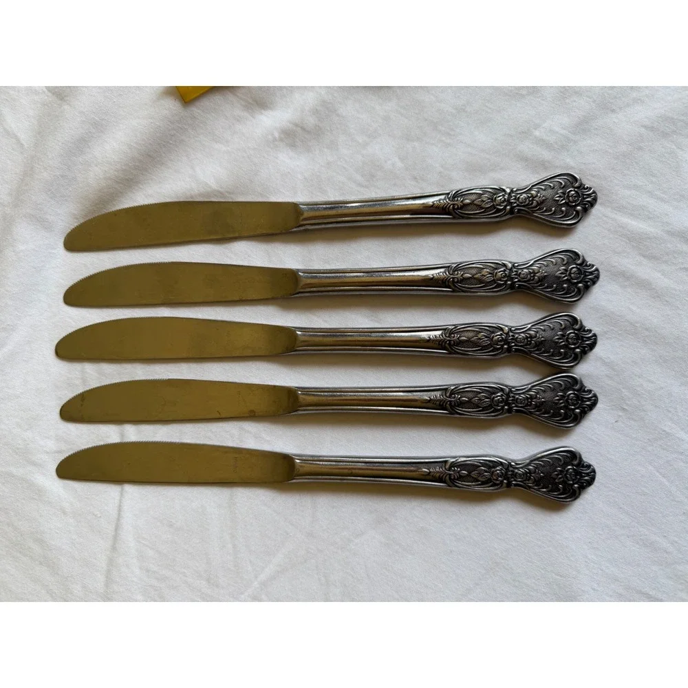 Vintage Floral Repousse Stainless Steel Dinner Knives Japan Set of 5 8.25in